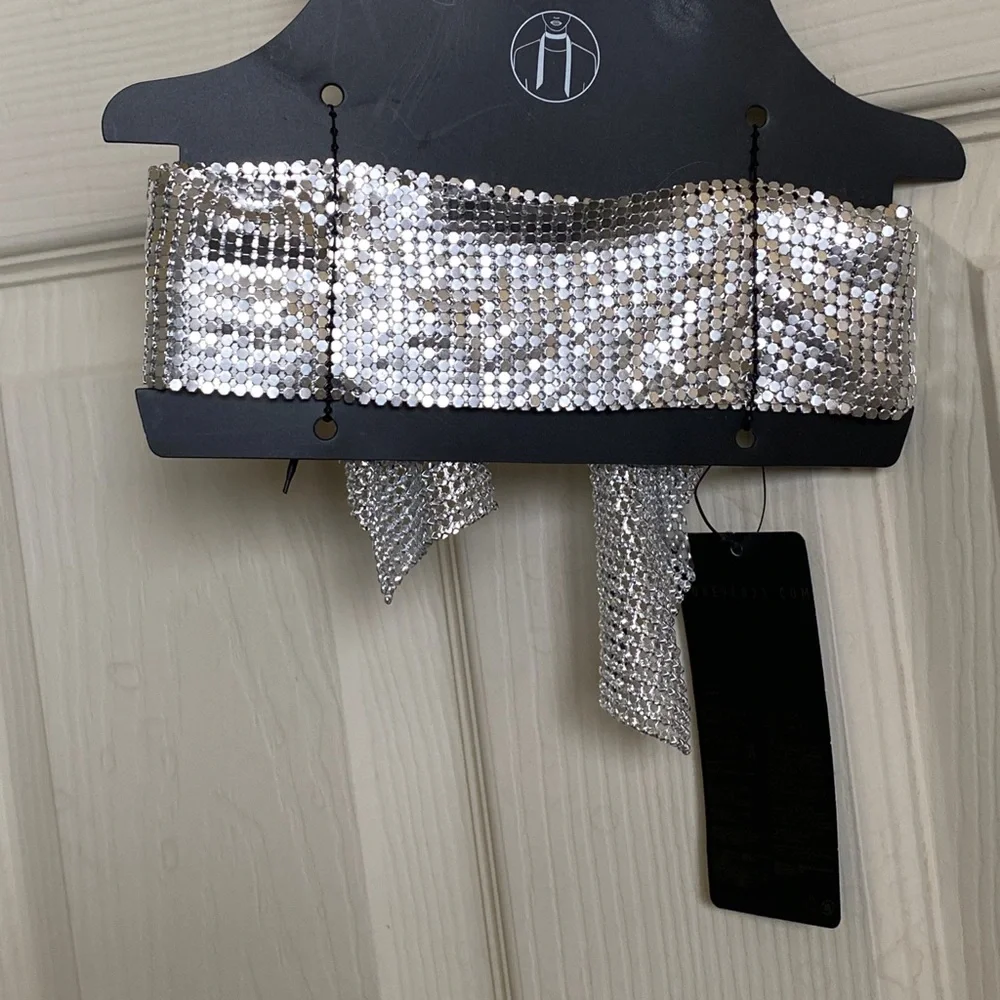 Forever 21 Brand new never worn with tag Silver Metal Fashion Scarf - Picture 2 of 6